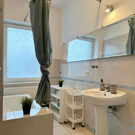 Bake -15 Minutes To Old Town & Seaside 民宿 *